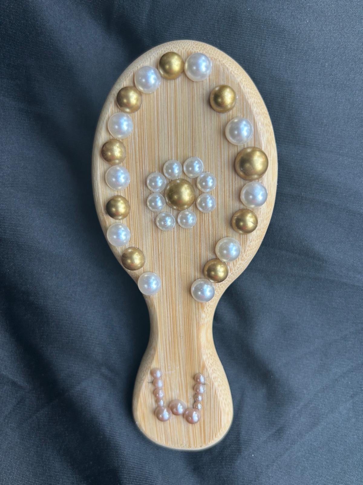 W & Wisdom Small Comb