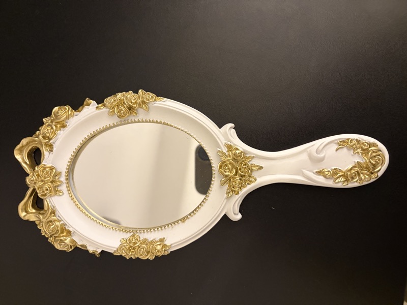 White Mirror
