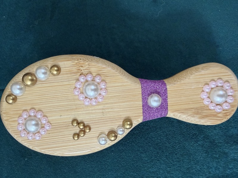 Pearl Daisy Small Comb